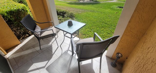 145 Yacht Club Way 112, Hypoluxo, FL 33462
