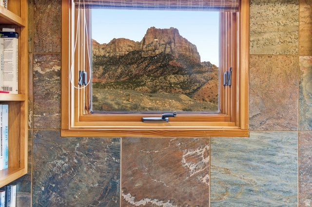 261 VALLEY VIEW DR, Springdale, UT 84767