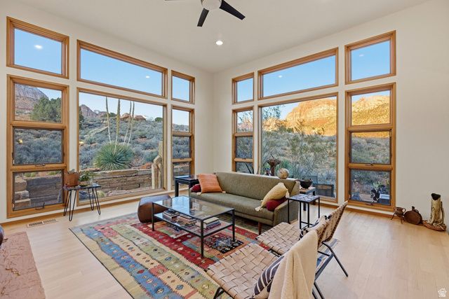 261 VALLEY VIEW DR, Springdale, UT 84767