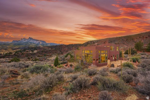 261 VALLEY VIEW DR, Springdale, UT 84767