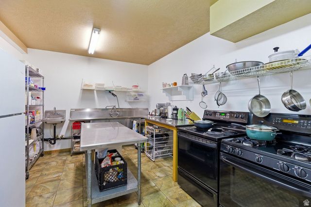 261 VALLEY VIEW DR, Springdale, UT 84767