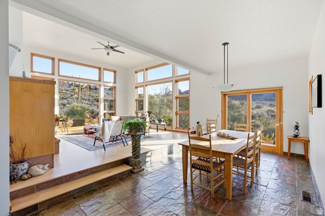 261 VALLEY VIEW DR, Springdale, UT 84767