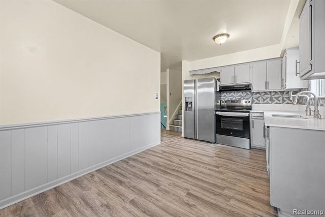 33828 Stonewood Drive, Sterling Heights, MI 48312
