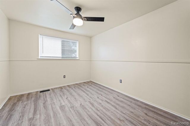 33828 Stonewood Drive, Sterling Heights, MI 48312
