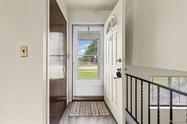 33828 Stonewood Drive, Sterling Heights, MI 48312