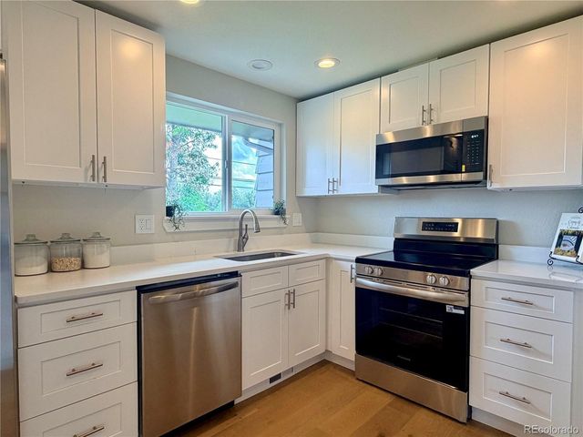 6962 Ingalls St, Arvada, CO 80003