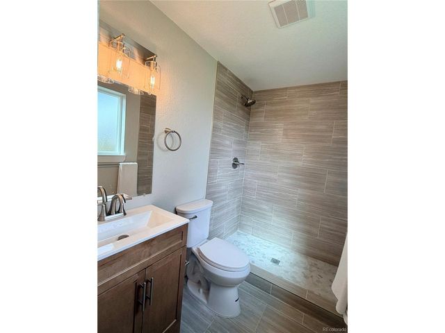 6962 Ingalls St, Arvada, CO 80003