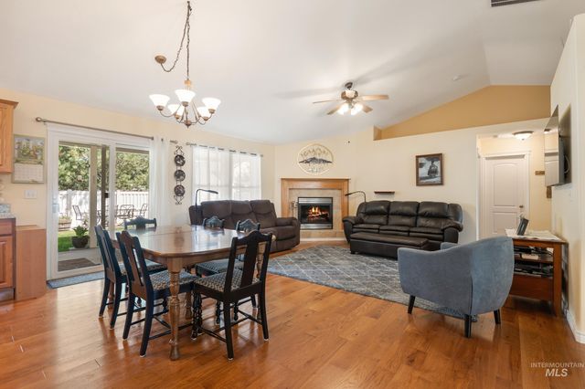 3048 N High Desert Way, Meridian, ID 83646