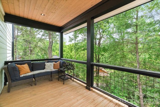8 Wildwood Park Knoll, Weaverville, NC 28787