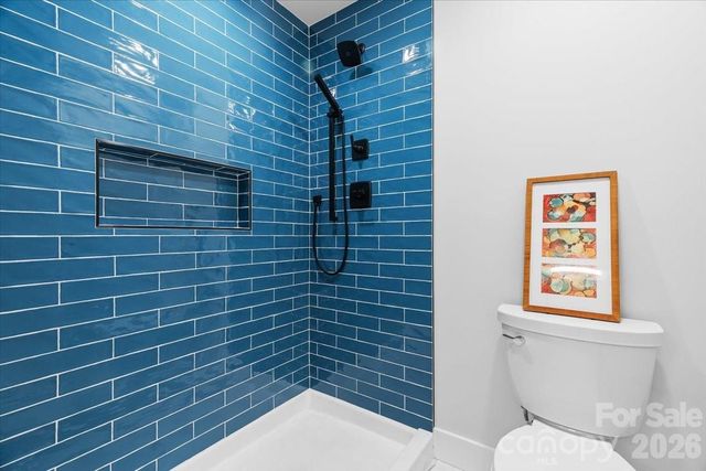 8 Wildwood Park Knoll, Weaverville, NC 28787