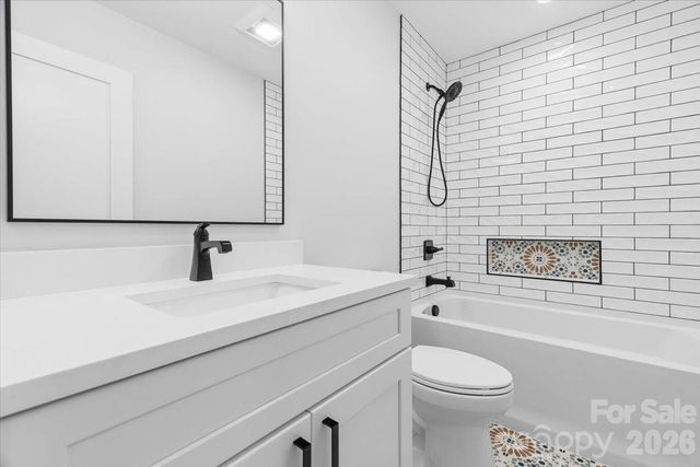 8 Wildwood Park Knoll, Weaverville, NC 28787