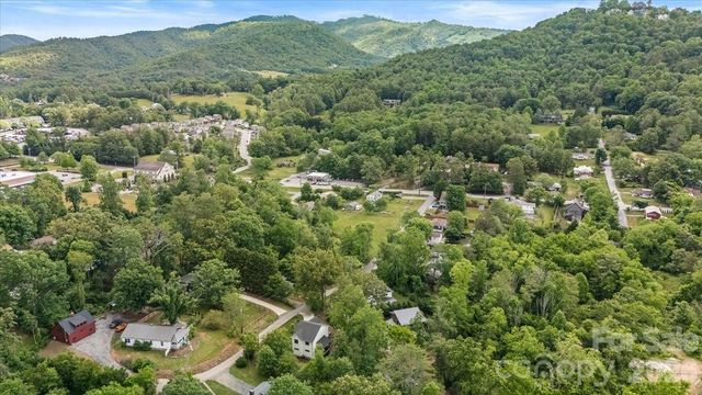 8 Wildwood Park Knoll, Weaverville, NC 28787