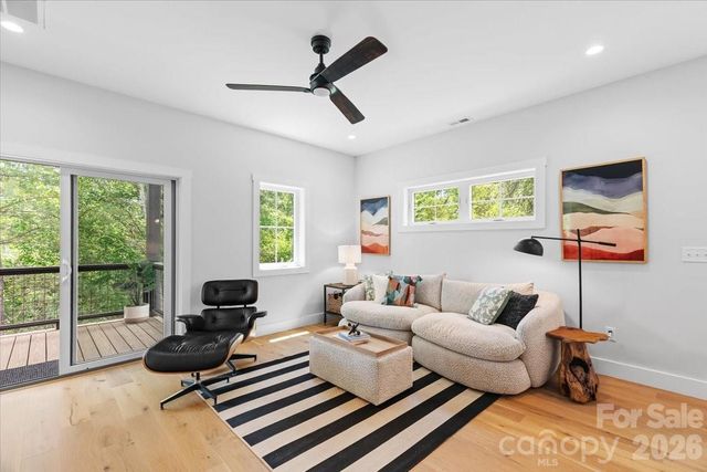 8 Wildwood Park Knoll, Weaverville, NC 28787