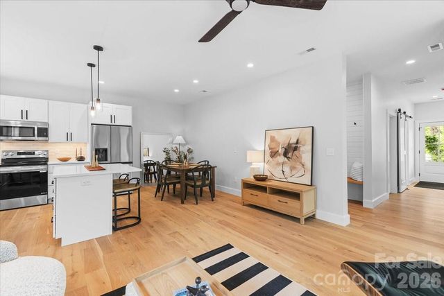 8 Wildwood Park Knoll, Weaverville, NC 28787