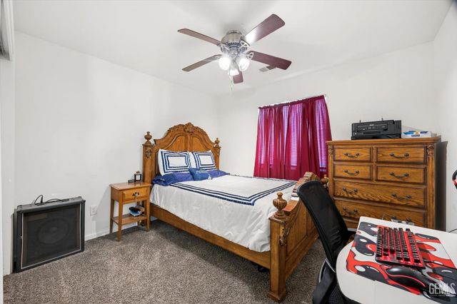 128 W Pilot Avenue, Bakersfield, CA 93308