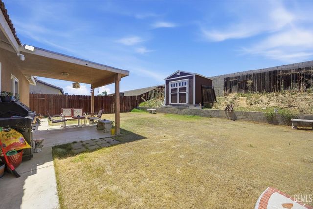 128 W Pilot Avenue, Bakersfield, CA 93308