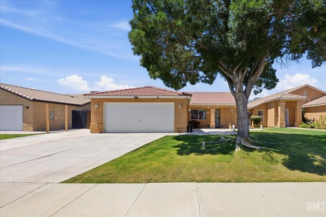 128 W Pilot Avenue, Bakersfield, CA 93308