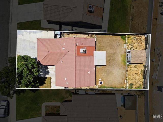 128 W Pilot Avenue, Bakersfield, CA 93308