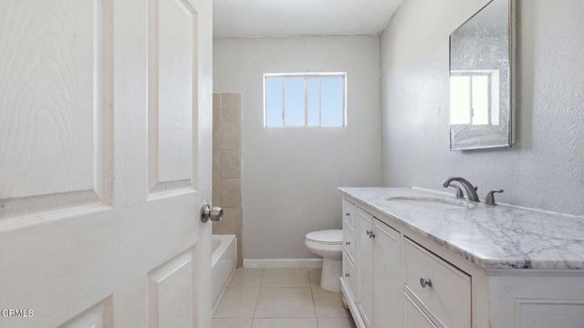 2415 E 114th Street, Los Angeles, CA 90059