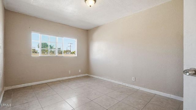2415 E 114th Street, Los Angeles, CA 90059
