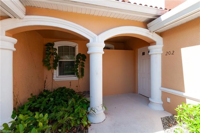 14070 Eagle Ridge Lakes DR 202, Fort Myers, FL 33912