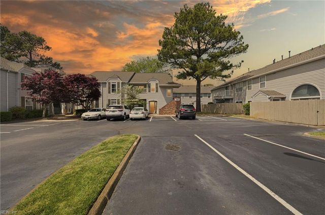 5140 Cypress Point Cir Apt 202, Virginia Beach, VA 23455