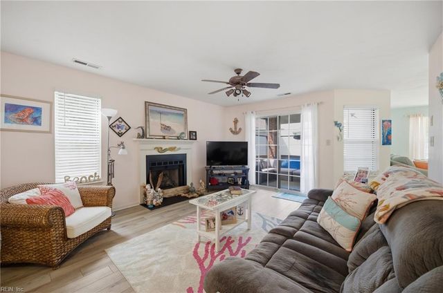 5140 Cypress Point Cir Apt 202, Virginia Beach, VA 23455