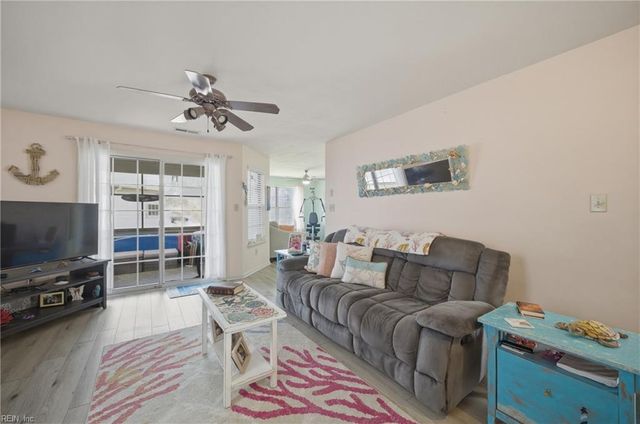 5140 Cypress Point Cir Apt 202, Virginia Beach, VA 23455