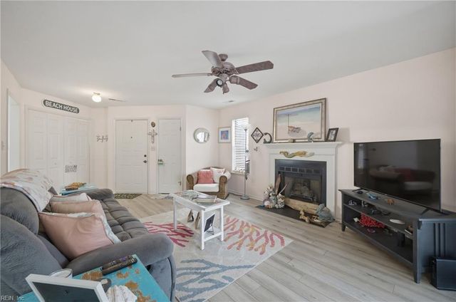 5140 Cypress Point Cir Apt 202, Virginia Beach, VA 23455