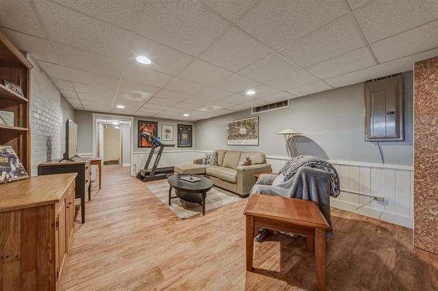 2007 Grandview Drive, Eau Claire, WI 54703