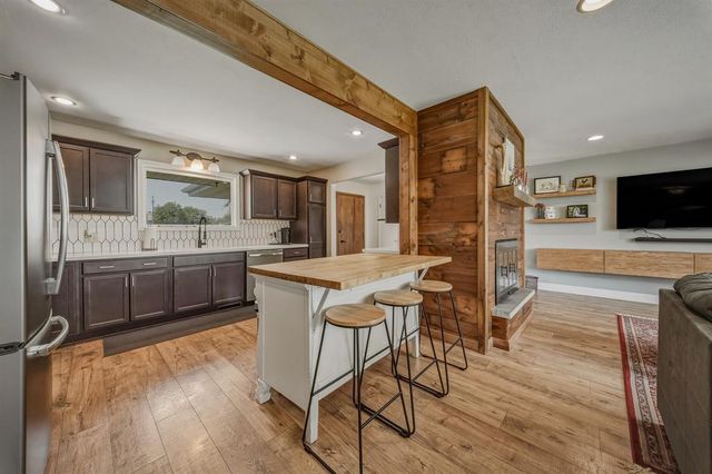 2007 Grandview Drive, Eau Claire, WI 54703
