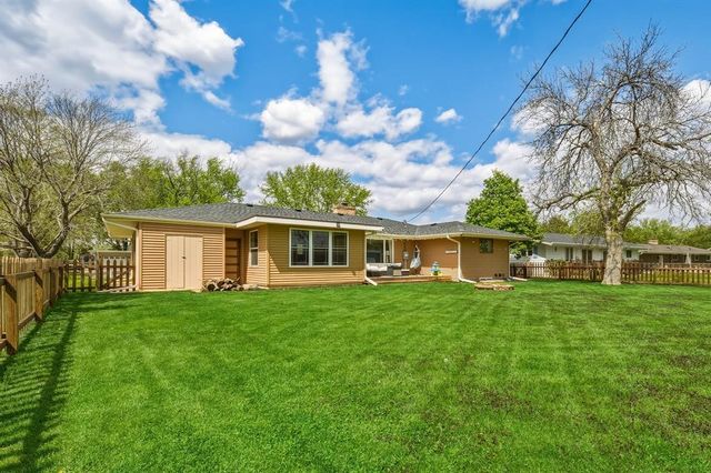 2007 Grandview Drive, Eau Claire, WI 54703