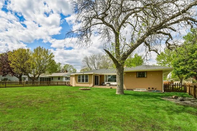 2007 Grandview Drive, Eau Claire, WI 54703