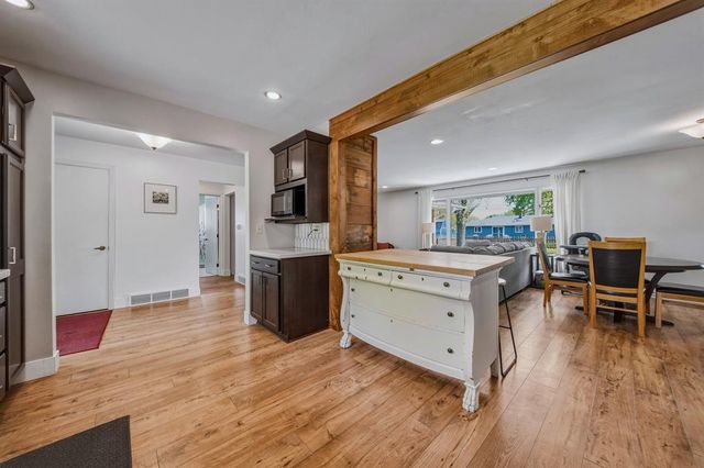 2007 Grandview Drive, Eau Claire, WI 54703