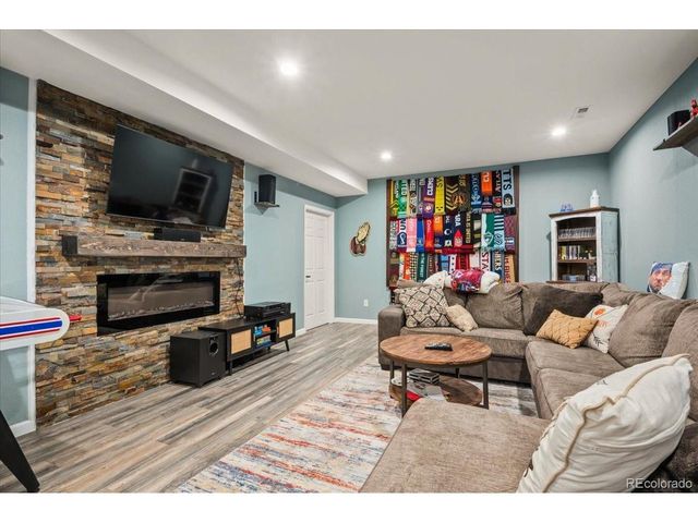 1313 Single Tree Ln, Erie, CO 80516