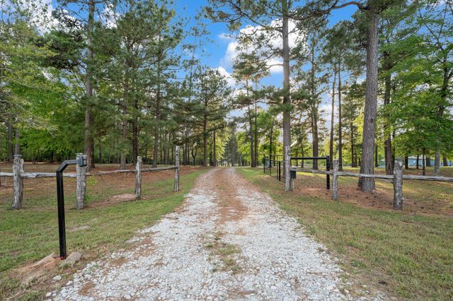 94 Fm 3179 Road, Huntsville, TX 77340