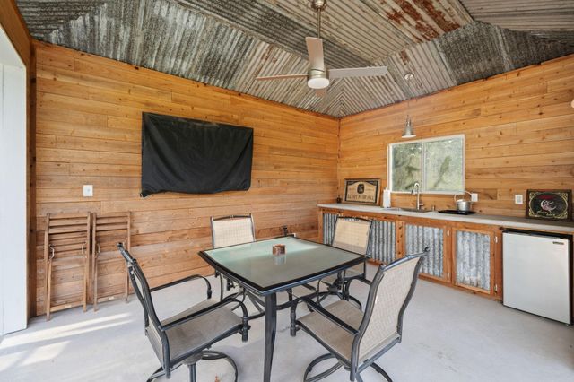 94 Fm 3179 Road, Huntsville, TX 77340