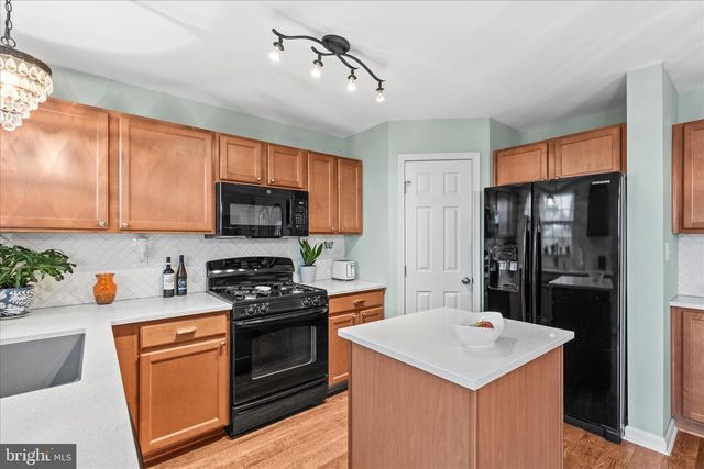 3108 KING RICHARDS CT S, York, PA 17408