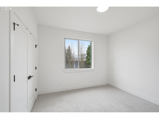 1209 N WINCHELL St 4, Portland, OR 97217