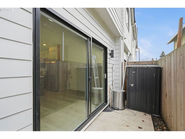 1209 N WINCHELL St 4, Portland, OR 97217