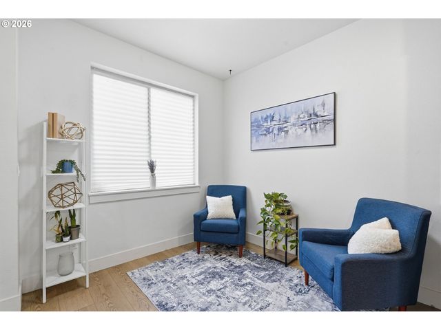 1209 N WINCHELL St 4, Portland, OR 97217