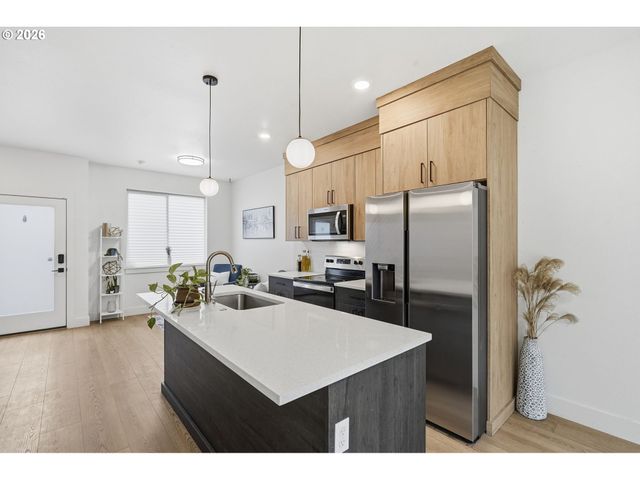 1209 N WINCHELL St 4, Portland, OR 97217