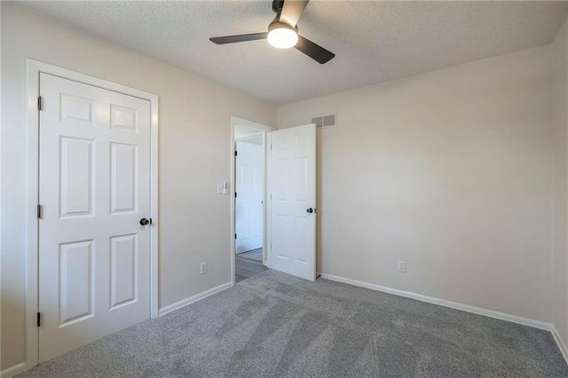 9844 N Cherry Street, Kansas City, MO 64155