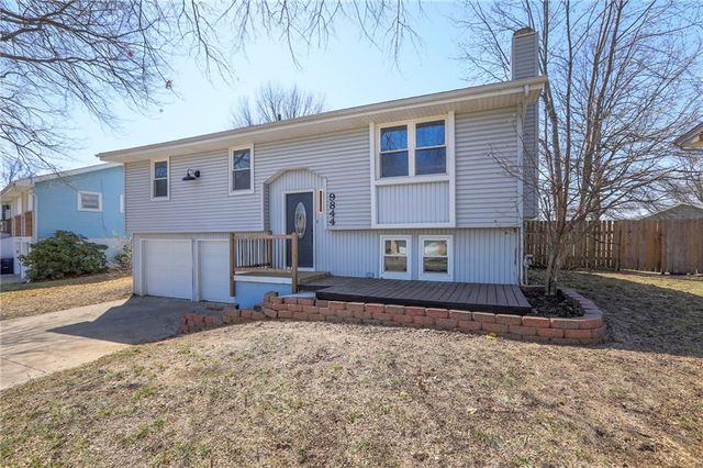 9844 N Cherry Street, Kansas City, MO 64155