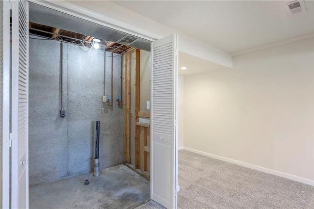 9844 N Cherry Street, Kansas City, MO 64155