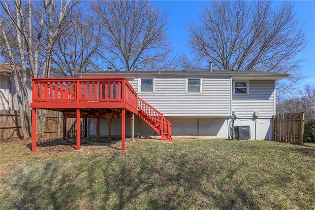 9844 N Cherry Street, Kansas City, MO 64155