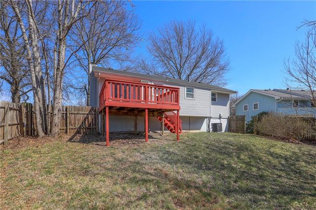 9844 N Cherry Street, Kansas City, MO 64155