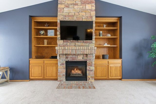 925 Lexington Way, Waunakee, WI 53597