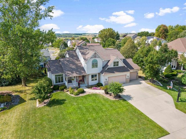 925 Lexington Way, Waunakee, WI 53597