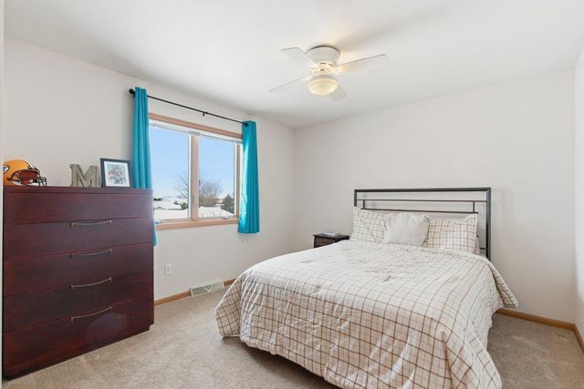 925 Lexington Way, Waunakee, WI 53597